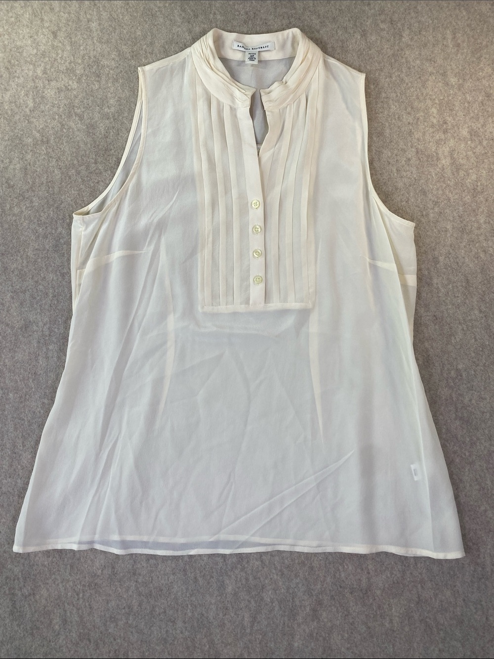 NWT Silk Banana Republic Ivory Pintuck Sleeveless Blouse Size 12 Petite
